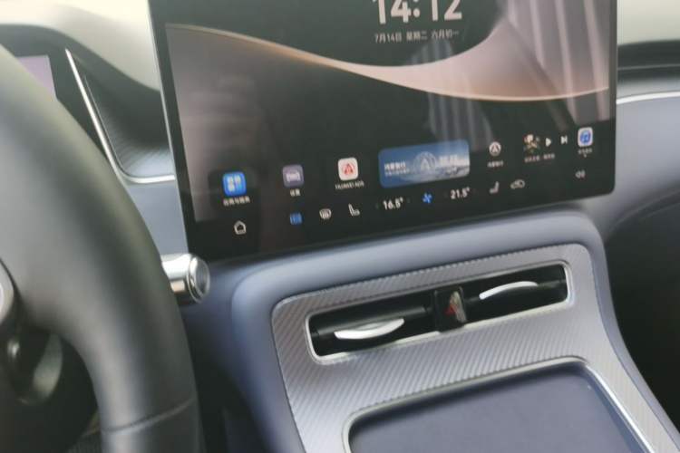 Used Hima H5 2025 Model Range-Extending Max Audio And AC Panel