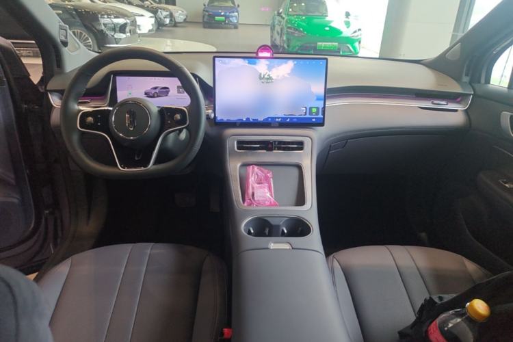 Used Hima H5 2025 Model Pure Electric Max Long Range Center Console