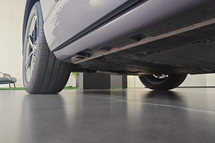 Used Hima H5 2025 Model Range-Extending Pro Chassis Rear Right