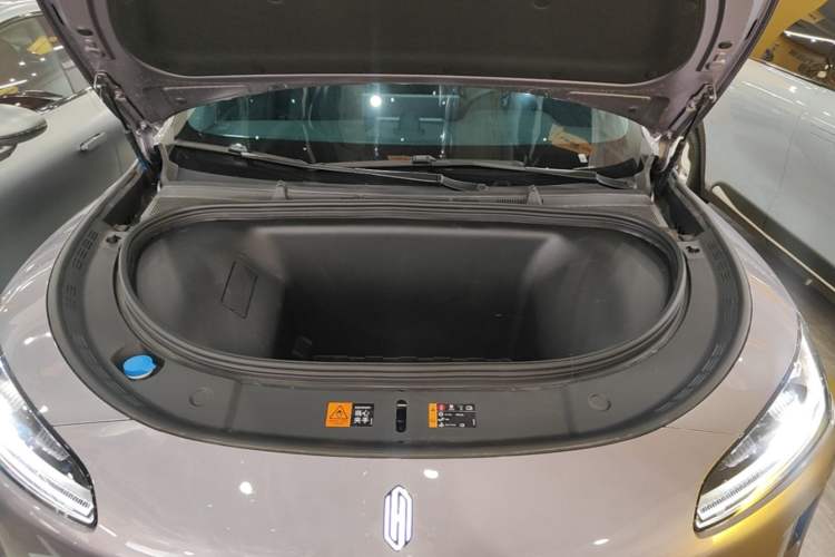 Used Hima H5 2025 Model Pure Electric Max Long Range Engine Bay