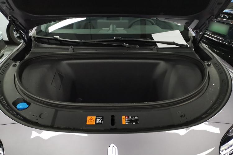 Used Hima H5 2025 Model Pure Electric Pro Engine Bay