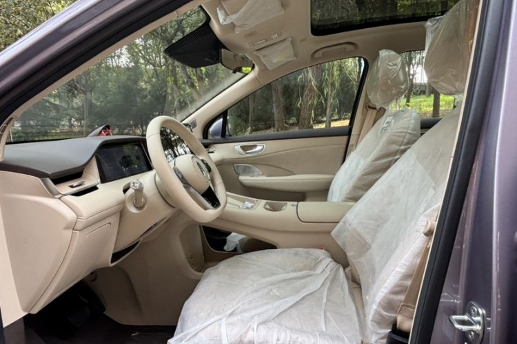 Used Hima H5 2025 Model Range-Extending Max Interior 3
