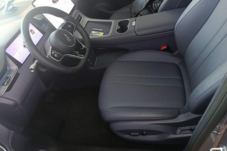 Used Hima H5 2025 Model Range-Extending Max Left Front Seat