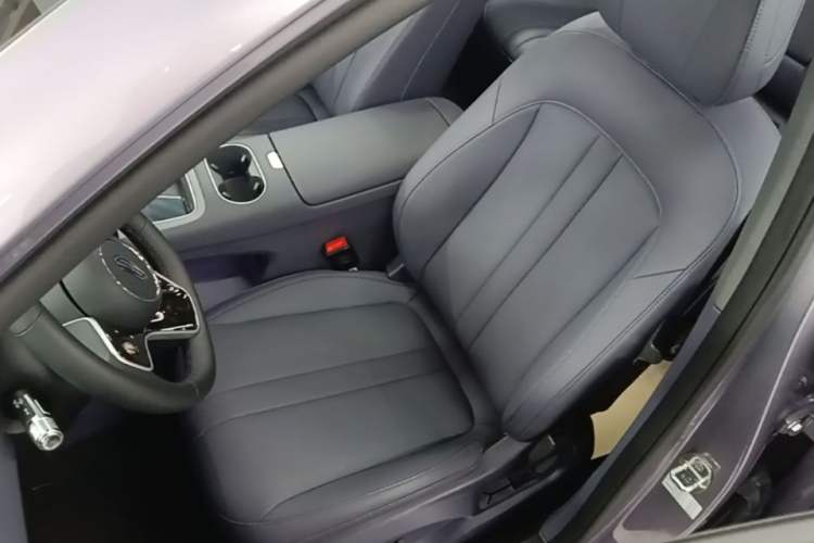 Used Hima H5 2025 Model Range-Extending Max Left Front Seat