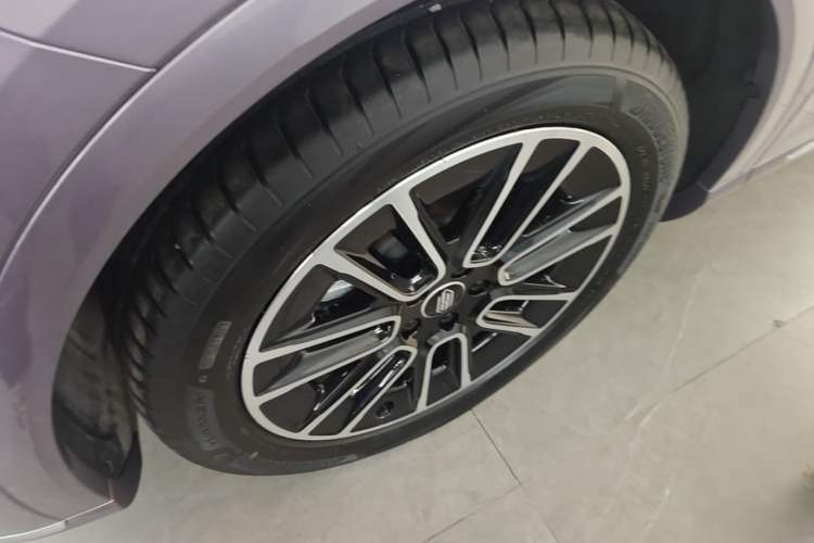 Used Hima H5 2025 Model Range-Extending Max Left Front Wheel Hub