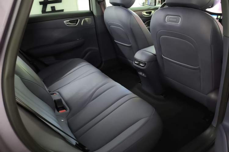Used Hima H5 2025 Model Pure Electric Max Long Range Left Rear Seat