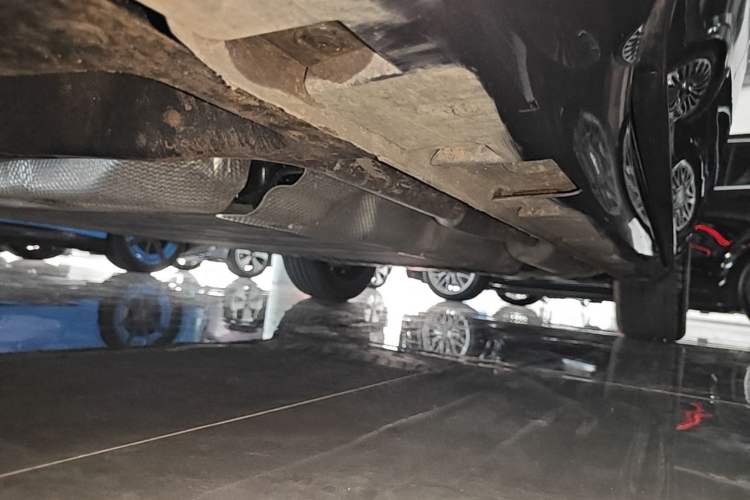 Used Hima H5 2025 Model Range-Extending Max Left Side Sill
