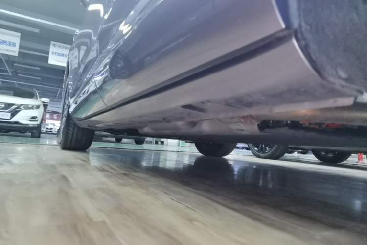 Used Hima H5 2025 Model Range-Extending Max Left Side Sill