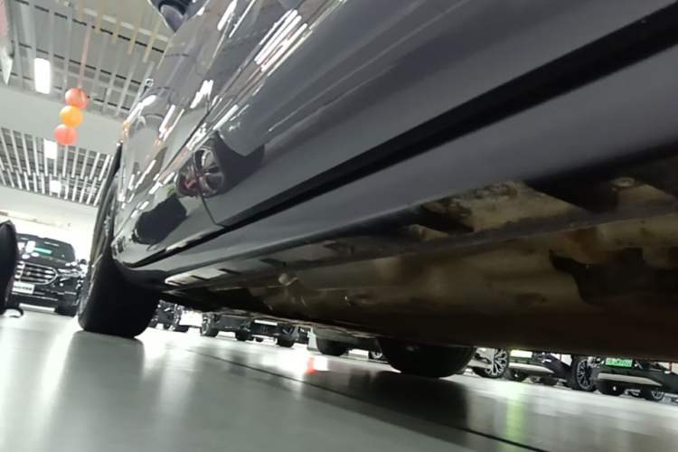 Used Hima H5 2025 Model Range-Extending Max Left Side Sill