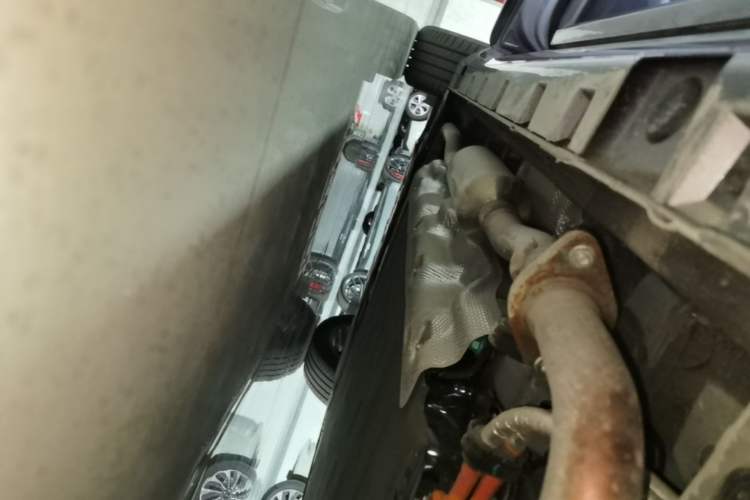 Used Hima H5 2025 Model Range-Extending Max Left Side Sill
