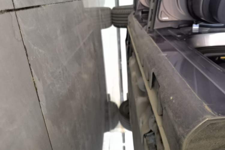 Used Hima H5 2025 Model Range-Extending Max Left Side Sill