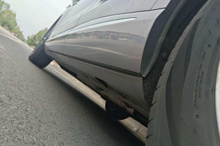 Used Hima H5 2025 Model Range-Extending Max Left Side Sill