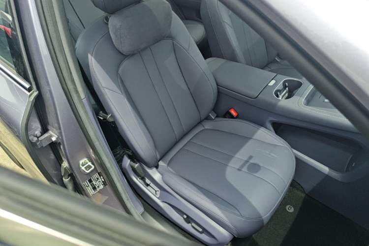 Used Hima H5 2025 Model Range-Extending Max Right Front Seat