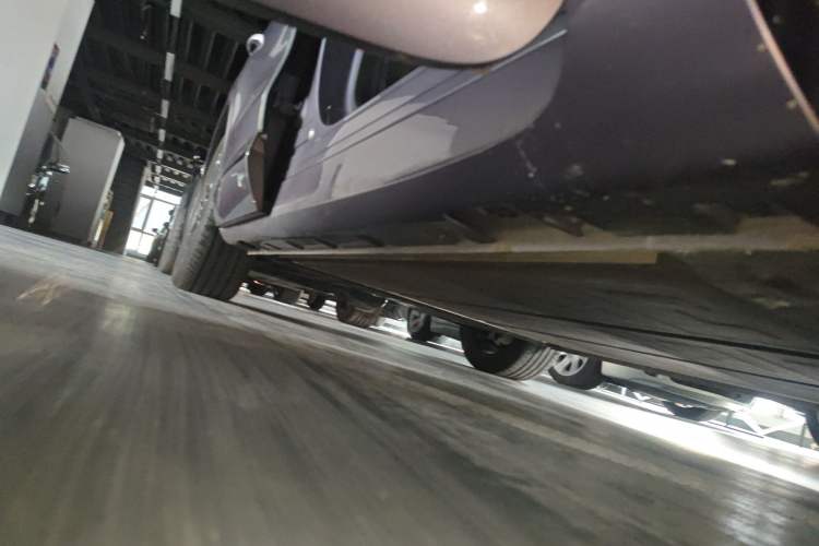 Used Hima H5 2025 Model Pure Electric Max Long Range Right Side Sill