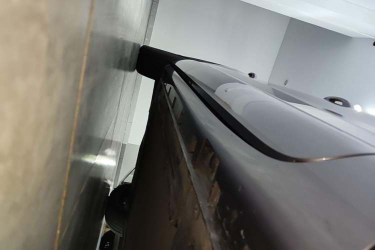 Used Hima H5 2025 Model Range-Extending Max Right Side Sill