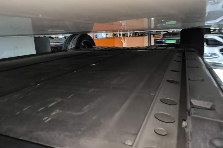 Used Hima H5 2025 Model Pure Electric Max Long Range Right Side Sill