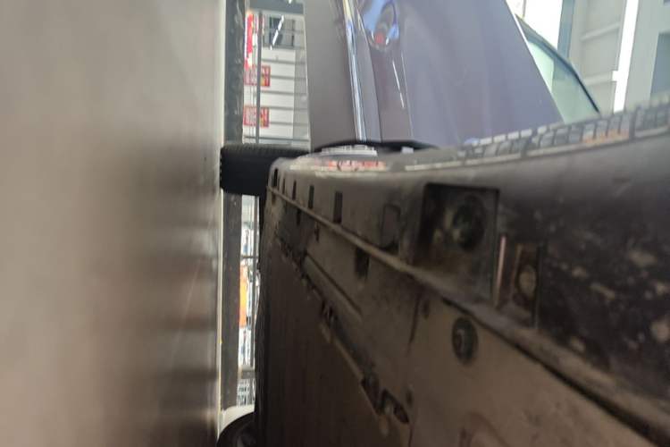 Used Hima H5 2025 Model Range-Extending Max Right Side Sill