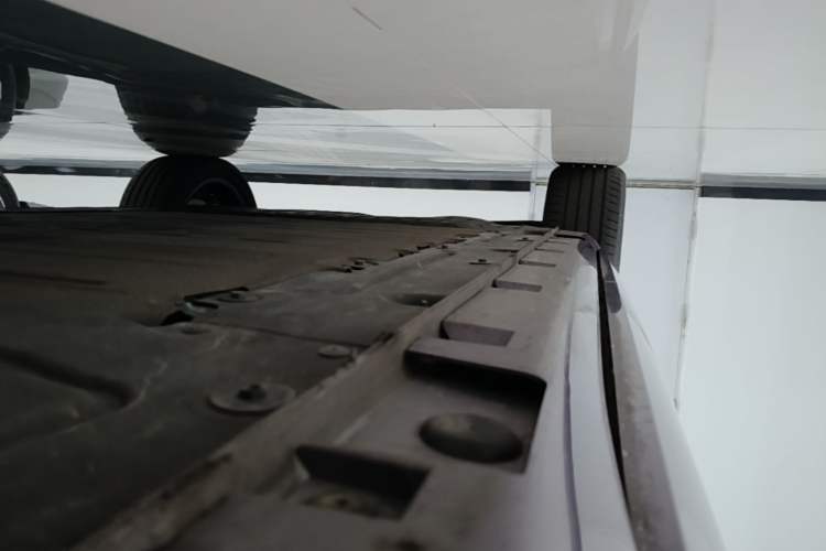 Used Hima H5 2025 Model Range-Extending Max Right Side Sill