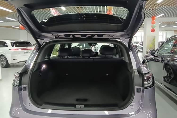 Used Hima H5 2025 Model Range-Extending Max Trunk