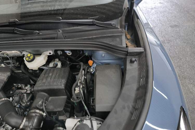 Used Hima H5 2025 Model Range-Extending Max Engine Bay Left