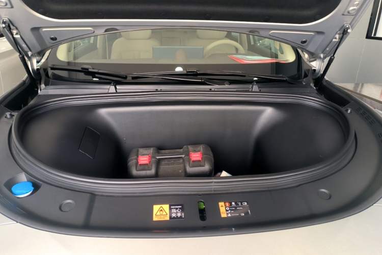Used Hima H5 2025 Model Pure Electric Max Long Range Engine Bay