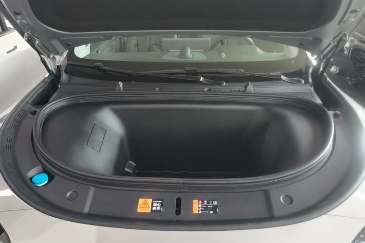 Used Hima H5 2025 Model Pure Electric Pro Engine Bay