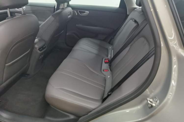 Used Hima H5 2025 Model Range-Extending Pro Left Rear Seat