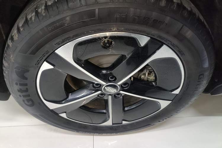 Used Hima H5 2025 Model Pure Electric Pro Right Rear Wheel Hub