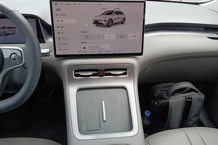 Used Hima H5 2025 Model Range-Extending Max Audio And AC Panel