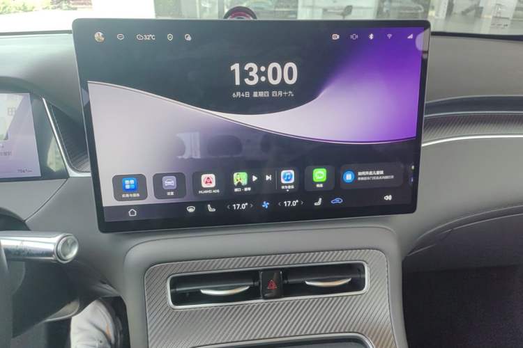 Used Hima H5 2025 Model Range-Extending Max Audio And AC Panel