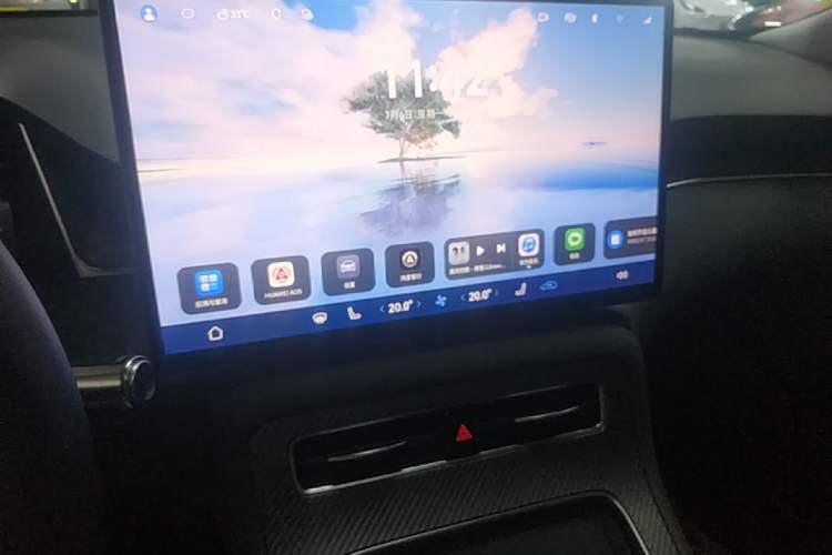 Used Hima H5 2025 Model Range-Extending Max Audio And AC Panel