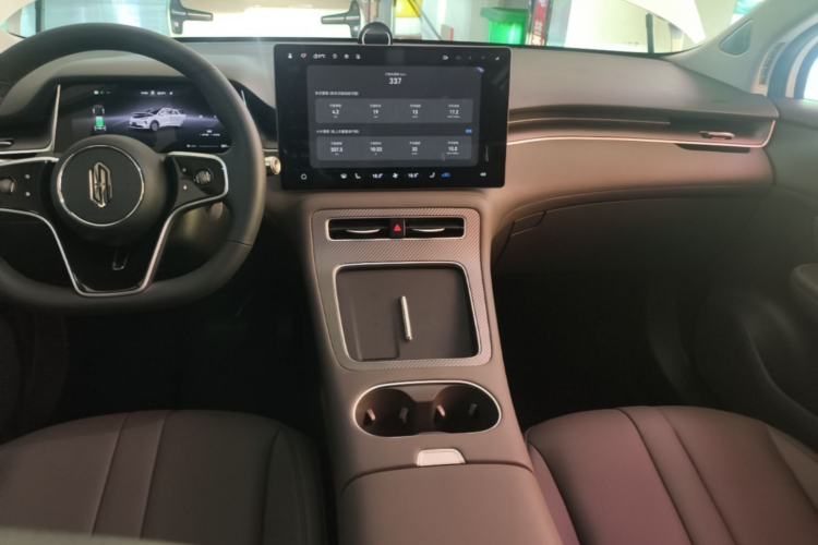 Used Hima H5 2025 Model Pure Electric Max Long Range Center Console