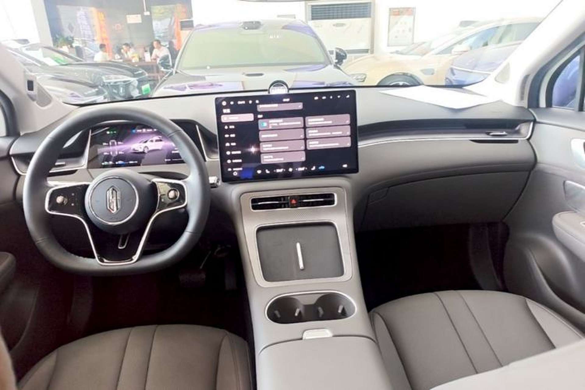 Used Hima H5 2025 Model Range-Extending Max Center Console