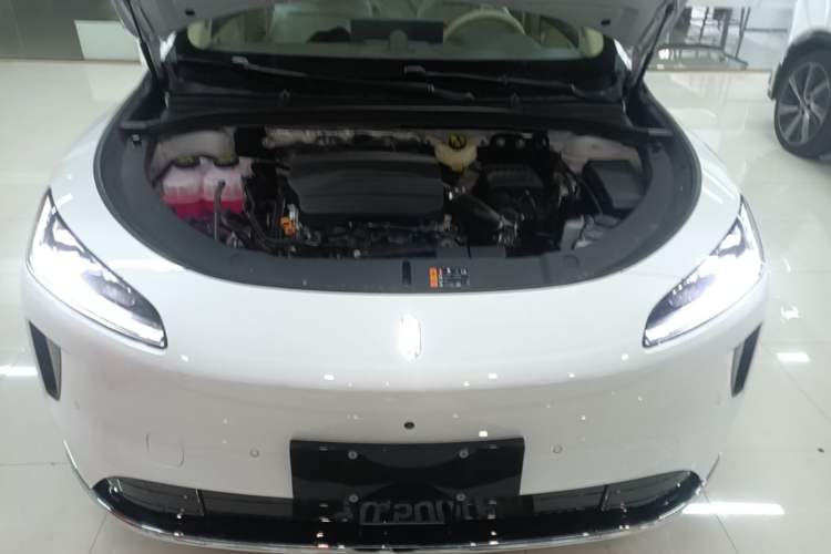 Used Hima H5 2025 Model Range-Extending Pro Engine Bay