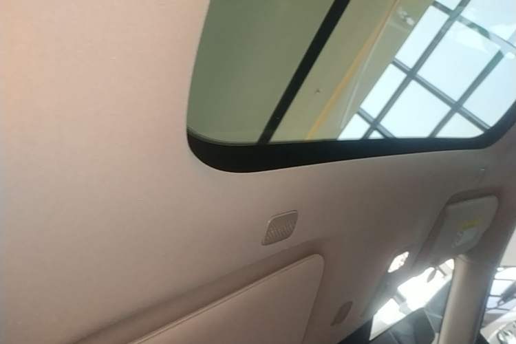 Used Hima H5 2025 Model Range-Extending Max Headliner