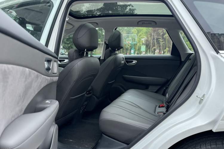 Used Hima H5 2025 Model Range-Extending Max Interior 2