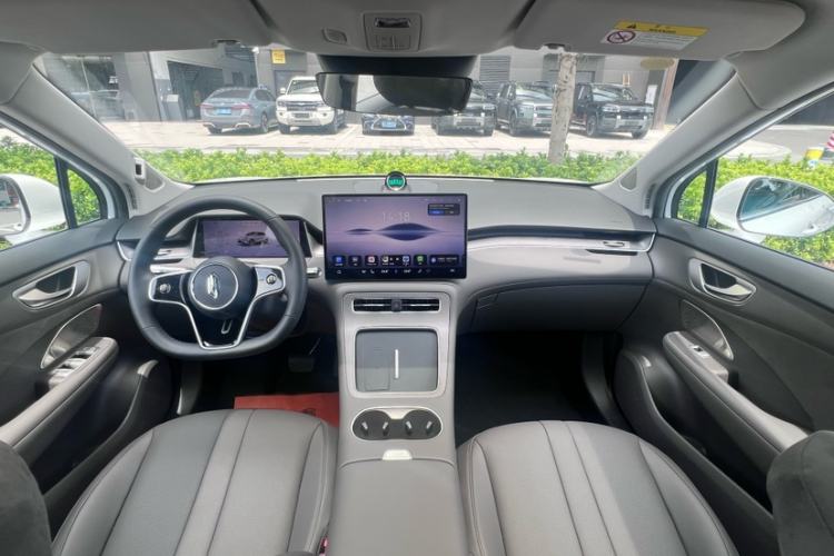 Used Hima H5 2025 Model Range-Extending Max Interior 3