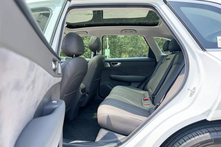 Used Hima H5 2025 Model Range-Extending Max Interior 3