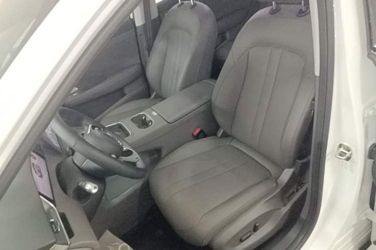 Used Hima H5 2025 Model Range-Extending Max Left Front Seat