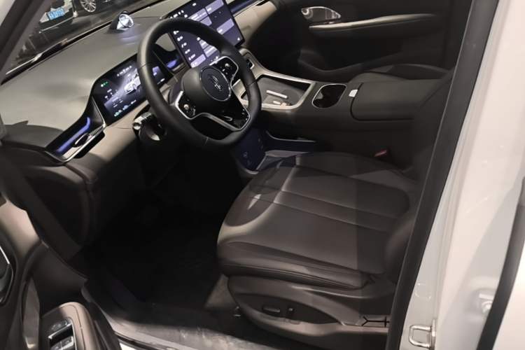 Used Hima H5 2025 Model Range-Extending Max Left Front Seat