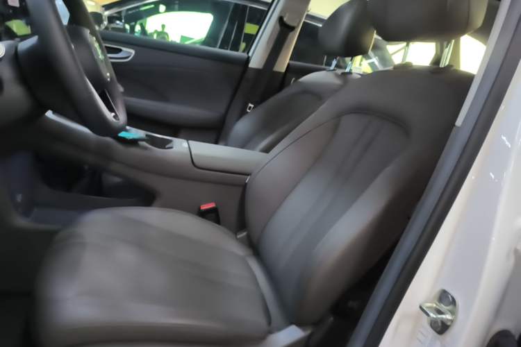Used Hima H5 2025 Model Range-Extending Max Left Front Seat