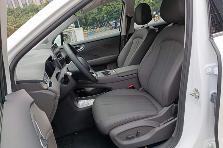 Used Hima H5 2025 Model Range-Extending Max Left Front Seat