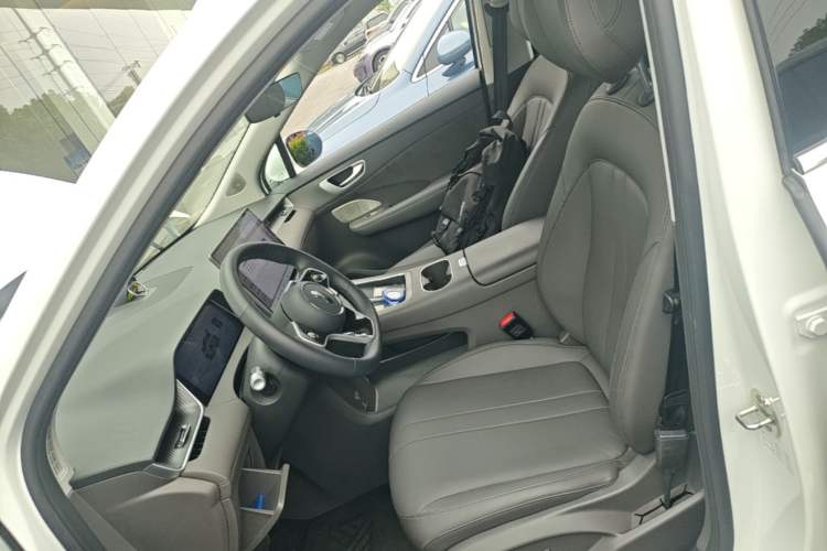 Used Hima H5 2025 Model Pure Electric Max Long Range Left Front Seat
