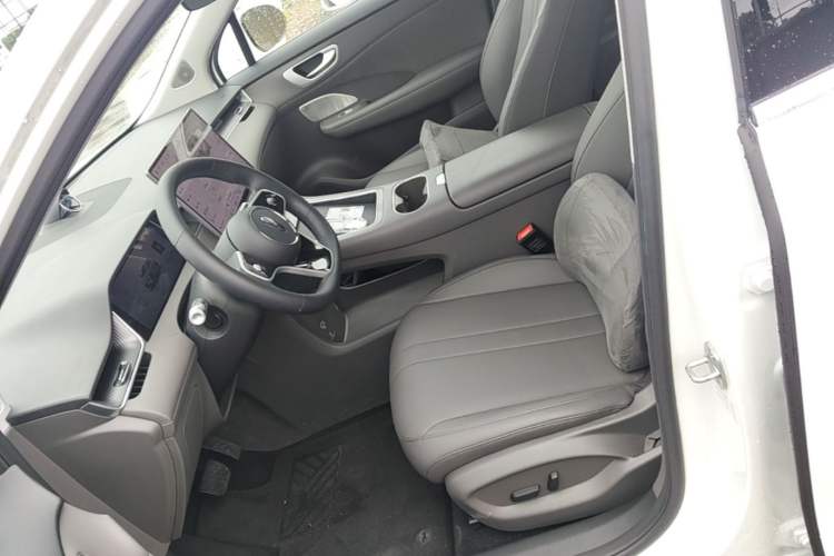 Used Hima H5 2025 Model Range-Extending Max Left Front Seat
