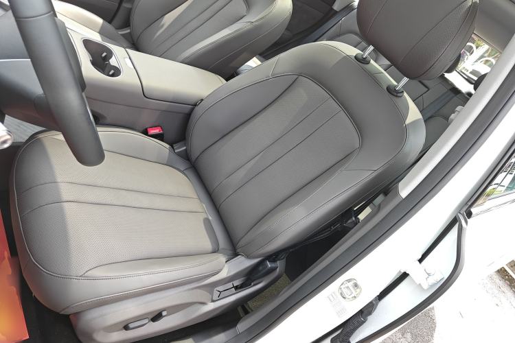 Used Hima H5 2025 Model Range-Extending Pro Left Front Seat
