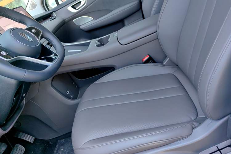Used Hima H5 2025 Model Range-Extending Max Left Front Seat