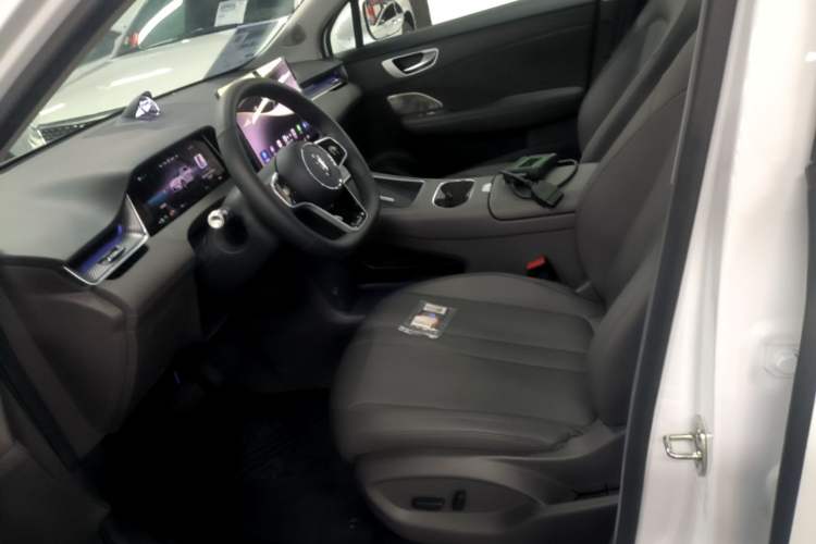 Used Hima H5 2025 Model Range-Extending Max Left Front Seat