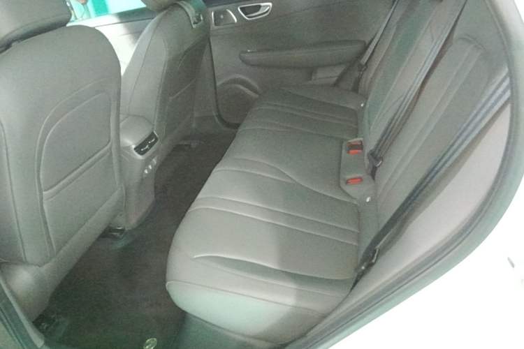 Used Hima H5 2025 Model Range-Extending Pro Left Rear Seat