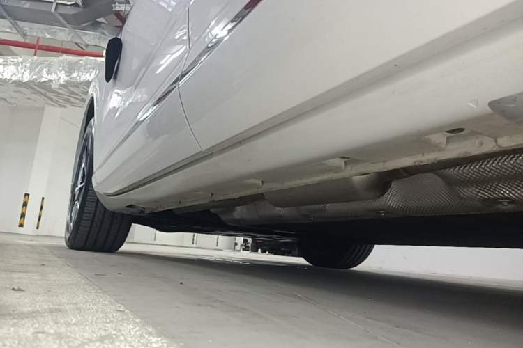 Used Hima H5 2025 Model Range-Extending Max Left Side Sill