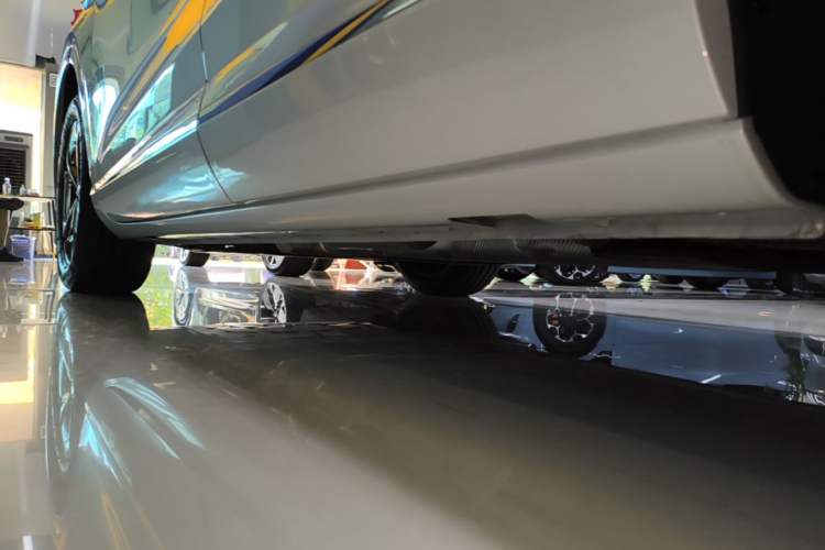 Used Hima H5 2025 Model Range-Extending Max Left Side Sill